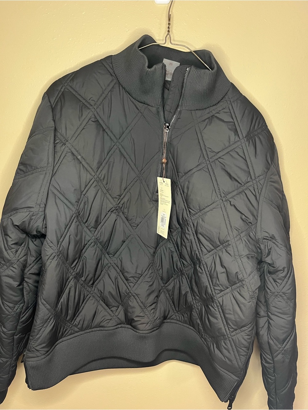 CALIA by Carrie Underwood Quilted Puffer Jacket in Black